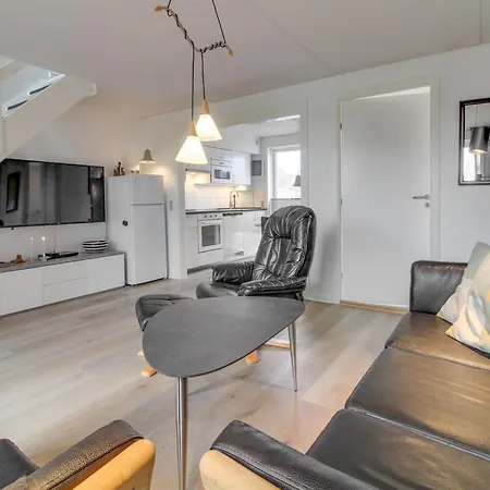 דירה Adils - 2-5km From The Sea By Interhome *